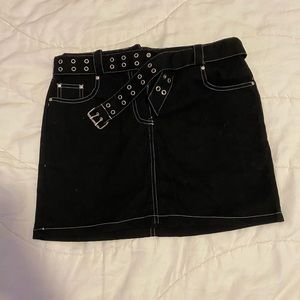 Black jean mini skirt with belt